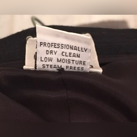 Vintage Gemma Kahng Women’s Black Long Skirt w/Front Slit and Gold Buttons Sz 8 - Picture 7 of 10